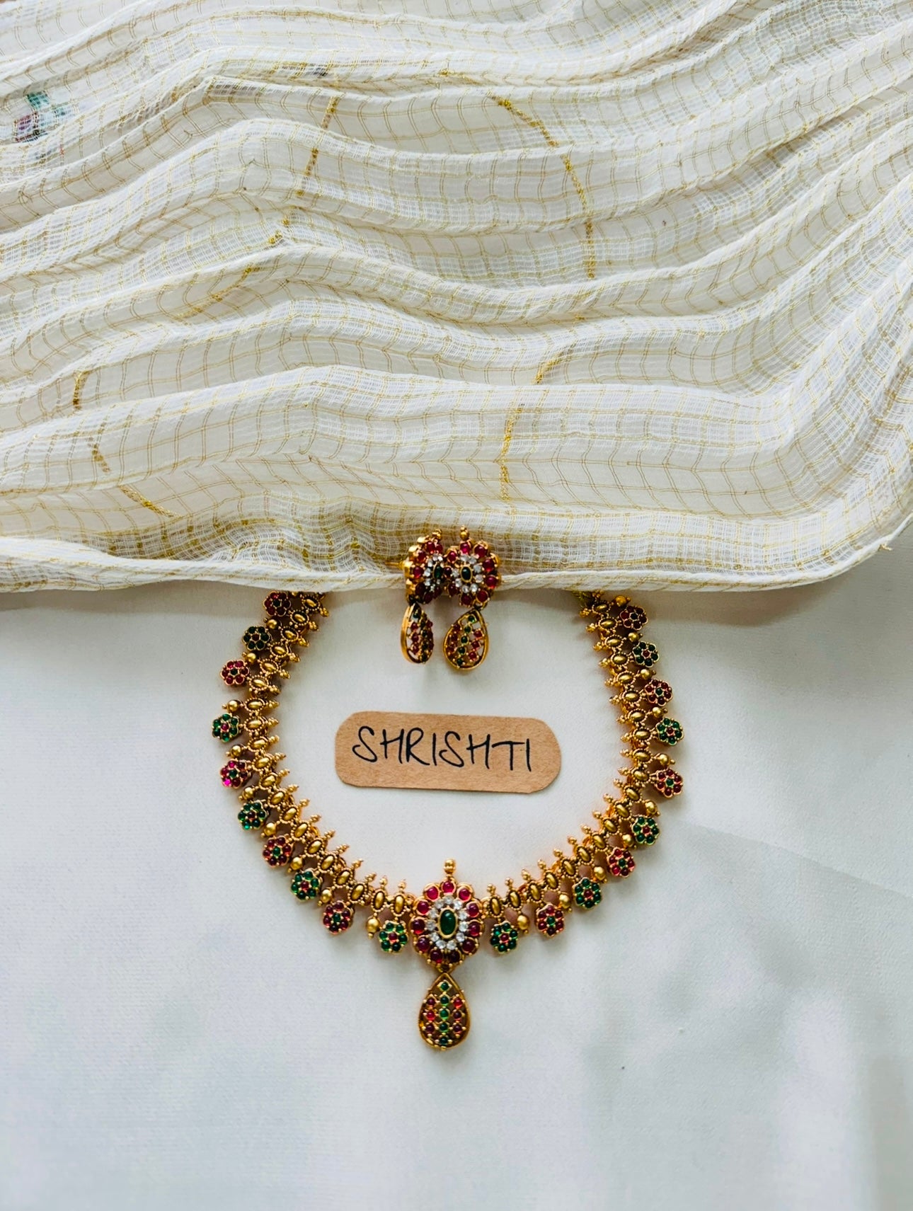 onam stone necklace